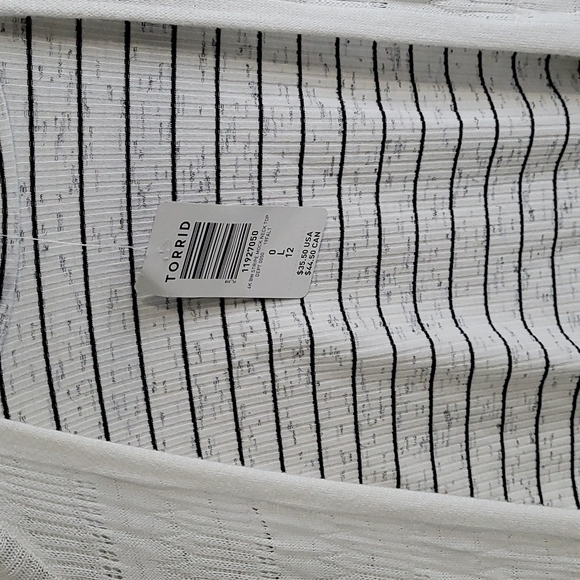 NWT Torrid Crinkle Neckline Striped Blouse Large 0 - Picture 9 of 12